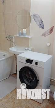 Студия квартира, посуточно, 33м2, 5/7 этаж