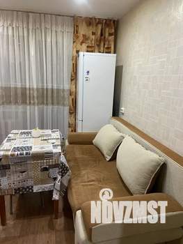 1-к квартира, посуточно, 38м2, 7/10 этаж