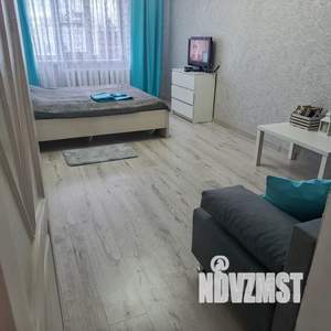 1-к квартира, посуточно, 37м2, 4/5 этаж