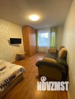 1-к квартира, посуточно, 38м2, 3/9 этаж