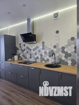 Студия квартира, посуточно, 42м2, 2/6 этаж