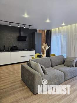 Студия квартира, посуточно, 42м2, 2/6 этаж