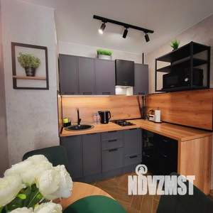 1-к квартира, посуточно, 37м2, 1/1 этаж