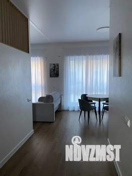 Студия квартира, посуточно, 44м2, 1/3 этаж