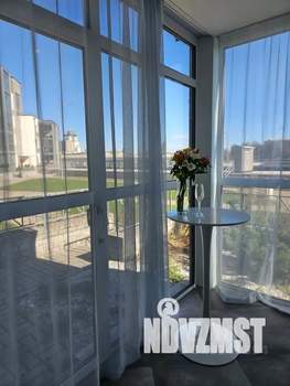 Студия квартира, посуточно, 42м2, 1/6 этаж