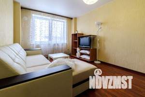 1-к квартира, посуточно, 40м2, 5/5 этаж