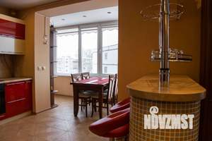 1-к квартира, посуточно, 61м2, 4/9 этаж