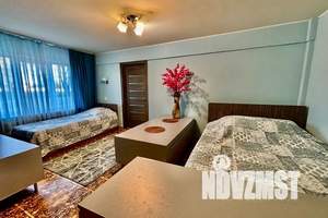 2-к квартира, посуточно, 50м2, 1/5 этаж