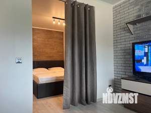 Студия квартира, посуточно, 34м2, 1/10 этаж