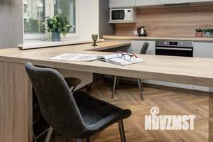 Студия квартира, посуточно, 40м2, 1/6 этаж