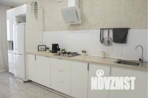 1-к квартира, посуточно, 40м2, 4/8 этаж