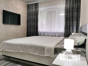 1-к квартира, посуточно, 33м2, 3/5 этаж