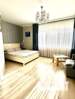 1-к квартира, посуточно, 60м2, 1/5 этаж