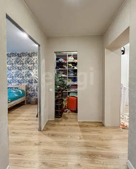 3-к квартира, вторичка, 68м2, 2/2 этаж