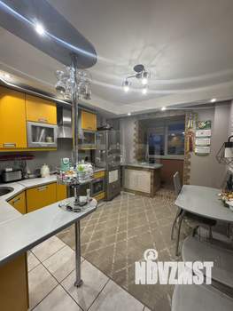 3-к квартира, вторичка, 74м2, 8/9 этаж