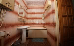 2-к квартира, вторичка, 58м2, 1/4 этаж