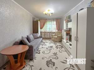 2-к квартира, вторичка, 52м2, 1/9 этаж