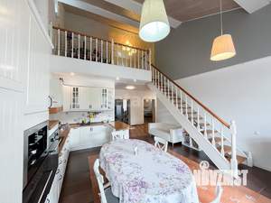 6-к квартира, вторичка, 300м2, 4/5 этаж